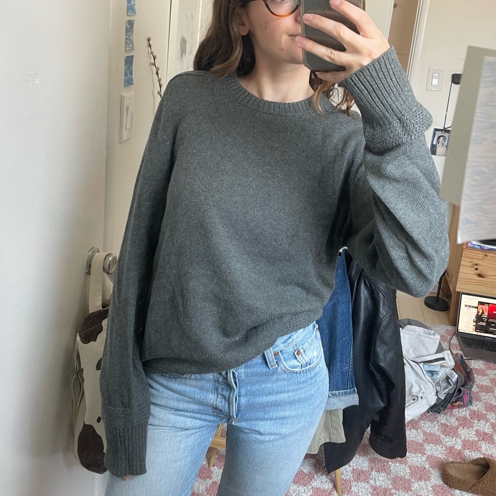 Club Monaco size S gray sweater